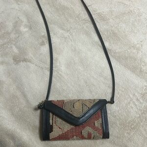 Artemis Crossbody Wallet